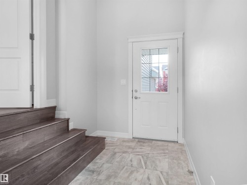 428 Simpkins Link, Leduc, AB - Indoor Photo Showing Other Room