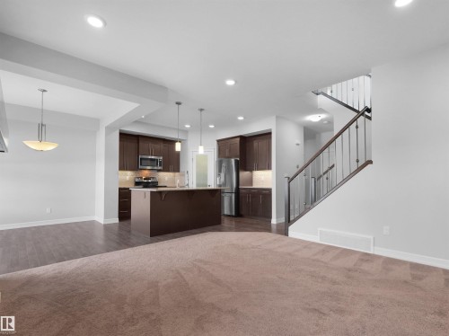 428 Simpkins Link, Leduc, AB - Indoor Photo Showing Kitchen
