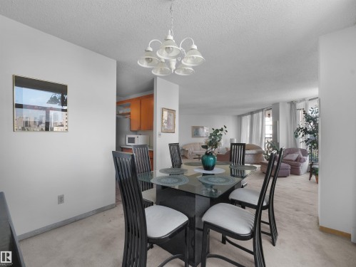 #701 11710 100 Av Nw, Edmonton, AB - Indoor Photo Showing Dining Room
