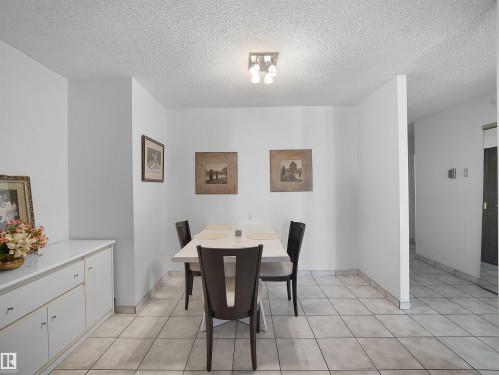 #701 11710 100 Av Nw, Edmonton, AB - Indoor Photo Showing Dining Room