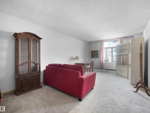 #701 11710 100 Av Nw, Edmonton, AB - Indoor