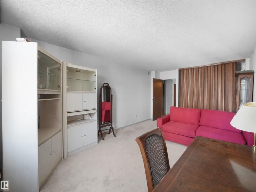 #701 11710 100 Av Nw, Edmonton, AB - Indoor