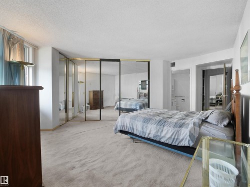 #701 11710 100 Av Nw, Edmonton, AB - Indoor Photo Showing Bedroom
