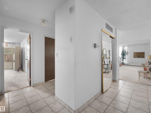 #701 11710 100 Av Nw, Edmonton, AB - Indoor Photo Showing Other Room