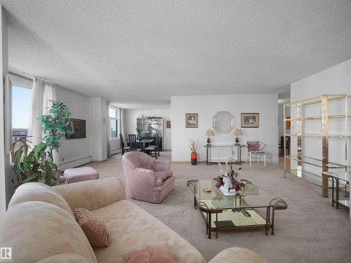 #701 11710 100 Av Nw, Edmonton, AB - Indoor Photo Showing Living Room