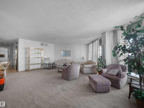 #701 11710 100 Av Nw, Edmonton, AB - Indoor Photo Showing Living Room