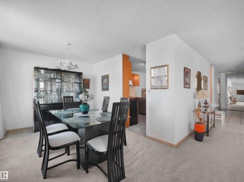 #701 11710 100 Av Nw, Edmonton, AB - Indoor Photo Showing Dining Room