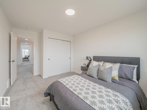 7005 176A Avenue Nw, Edmonton, AB - Indoor Photo Showing Bedroom