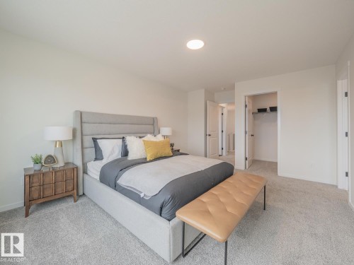 7005 176A Avenue Nw, Edmonton, AB - Indoor Photo Showing Bedroom