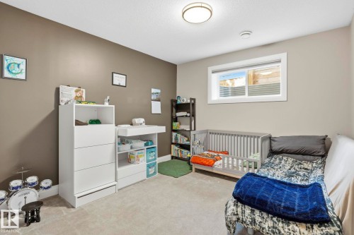 17 Kingsbury Circle, Spruce Grove, AB - Indoor Photo Showing Bedroom