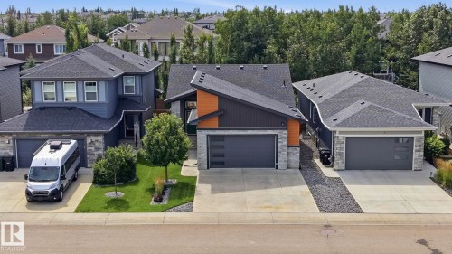 17 Kingsbury Circle, Spruce Grove, AB - Outdoor With Facade