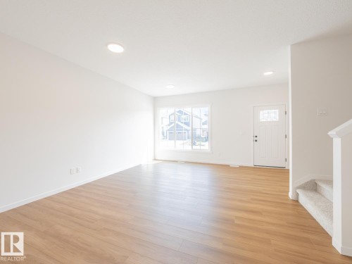 17334 6A Street Ne, Edmonton, AB - Indoor Photo Showing Other Room