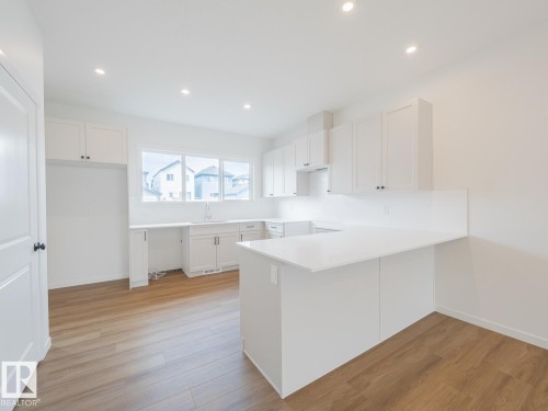 17334 6A Street Ne, Edmonton, AB - Indoor Photo Showing Kitchen