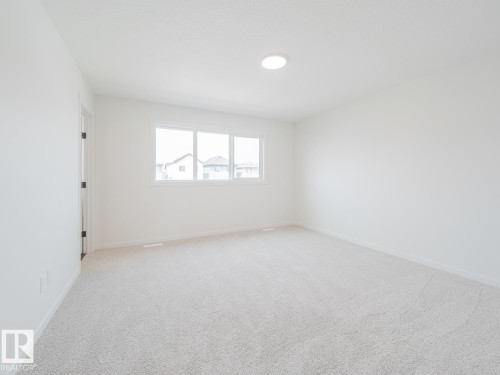 17334 6A Street Ne, Edmonton, AB - Indoor Photo Showing Other Room