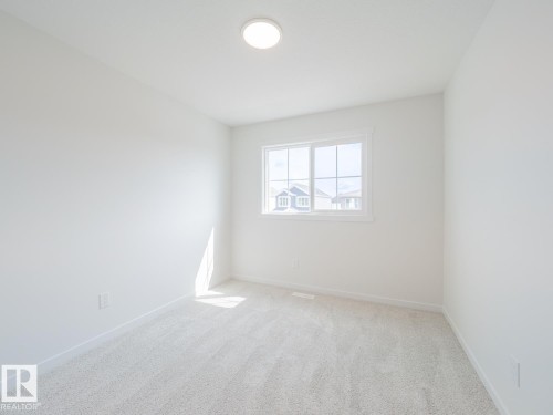 17334 6A Street Ne, Edmonton, AB - Indoor Photo Showing Other Room