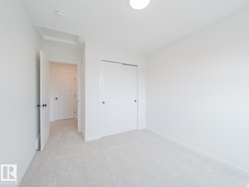17334 6A Street Ne, Edmonton, AB - Indoor Photo Showing Other Room