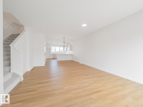 17334 6A Street Ne, Edmonton, AB - Indoor Photo Showing Other Room