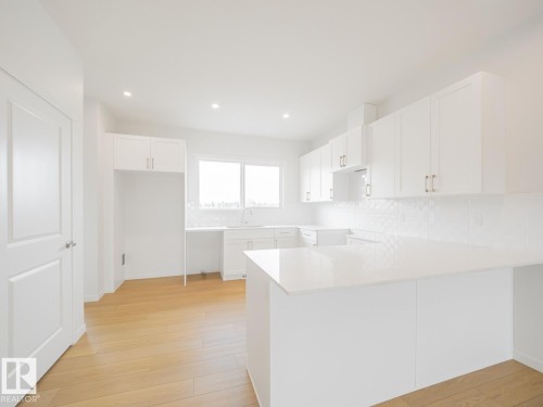 19608 30 Avenue Nw, Edmonton, AB - Indoor Photo Showing Kitchen