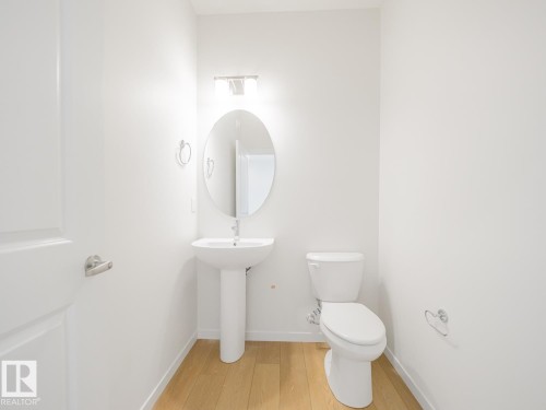19608 30 Avenue Nw, Edmonton, AB - Indoor Photo Showing Bathroom