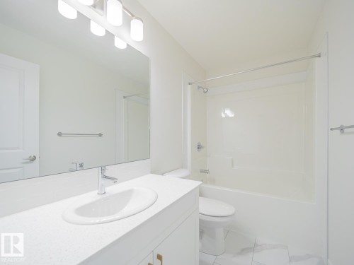 19608 30 Avenue Nw, Edmonton, AB - Indoor Photo Showing Bathroom