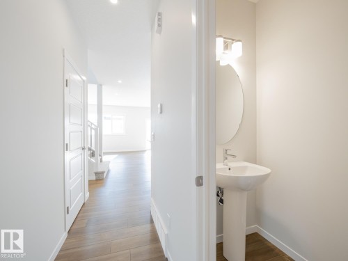 2204 193 Street Nw, Edmonton, AB - Indoor Photo Showing Bathroom