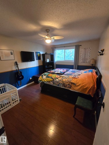3236 130A Avenue Nw, Edmonton, AB - Indoor Photo Showing Bedroom