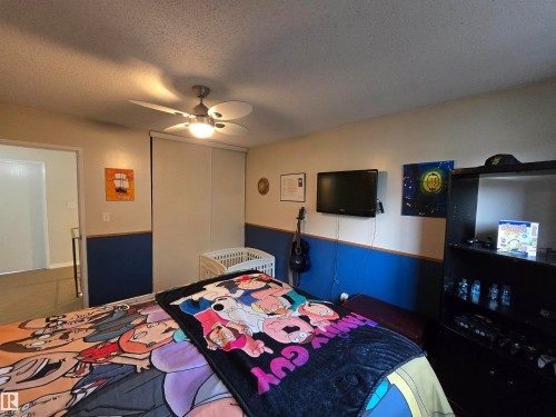 3236 130A Avenue Nw, Edmonton, AB - Indoor Photo Showing Bedroom