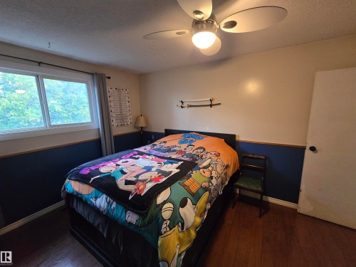 3236 130A Avenue Nw, Edmonton, AB - Indoor Photo Showing Bedroom