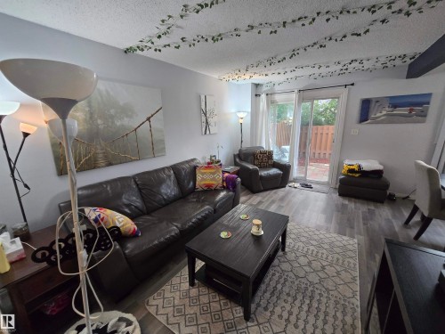 3236 130A Avenue Nw, Edmonton, AB - Indoor Photo Showing Living Room