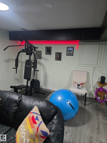 3236 130A Avenue Nw, Edmonton, AB - Indoor