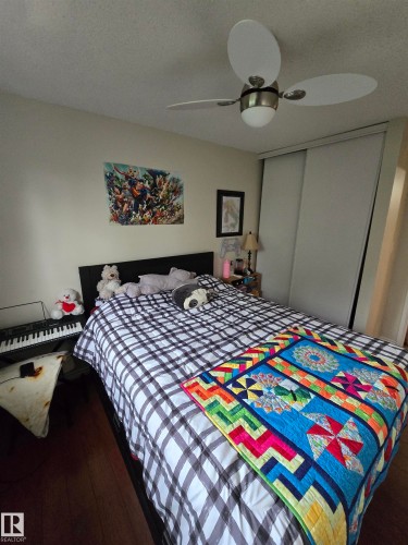 3236 130A Avenue Nw, Edmonton, AB - Indoor Photo Showing Bedroom