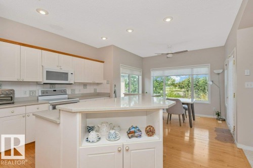 1072 Barnes Way Sw, Edmonton, AB - Indoor Photo Showing Kitchen