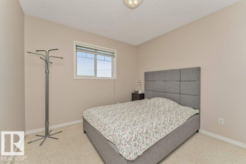 1072 Barnes Way Sw, Edmonton, AB - Indoor Photo Showing Bedroom