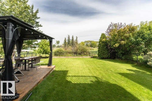 1072 Barnes Way Sw, Edmonton, AB - Outdoor