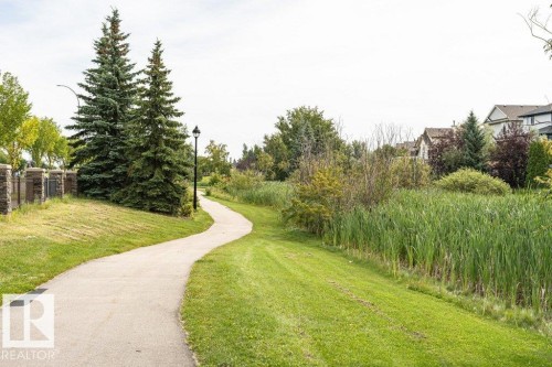 1072 Barnes Way Sw, Edmonton, AB - Outdoor