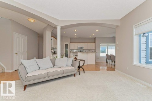 1072 Barnes Way Sw, Edmonton, AB - Indoor Photo Showing Living Room