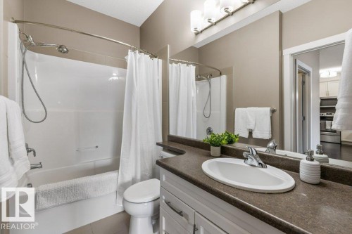 #409 2207 44 Av Nw, Edmonton, AB - Indoor Photo Showing Bathroom