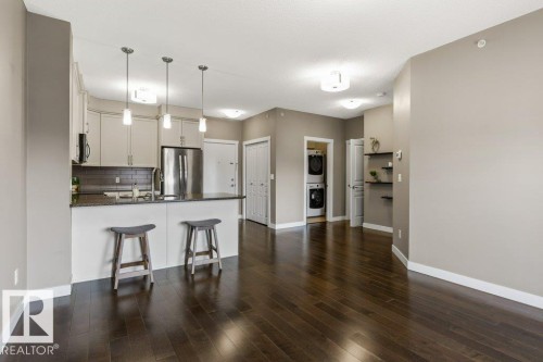 #409 2207 44 Av Nw, Edmonton, AB - Indoor Photo Showing Kitchen With Upgraded Kitchen