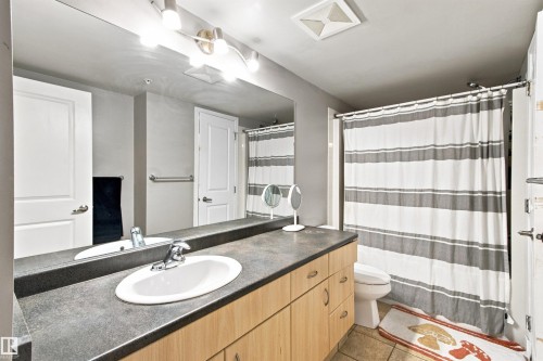 #504 10180 104 St Nw, Edmonton, AB - Indoor Photo Showing Bathroom