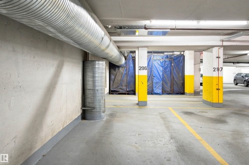 #504 10180 104 St Nw, Edmonton, AB - Indoor Photo Showing Garage