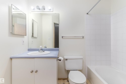 #306 4220 139 Av Nw, Edmonton, AB - Indoor Photo Showing Bathroom