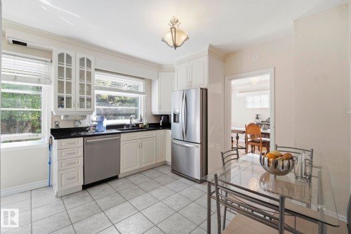 9107 118 Street Nw, Edmonton, AB - Indoor Photo Showing Kitchen