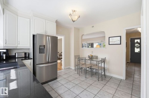 9107 118 Street Nw, Edmonton, AB - Indoor Photo Showing Kitchen