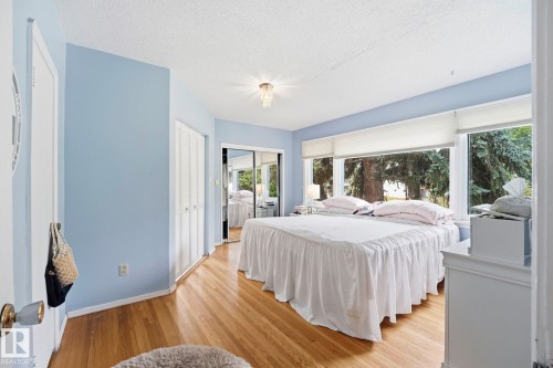 9107 118 Street Nw, Edmonton, AB - Indoor Photo Showing Bedroom