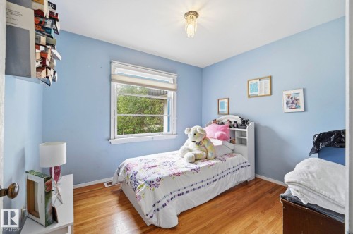 9107 118 Street Nw, Edmonton, AB - Indoor Photo Showing Bedroom