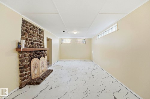 9107 118 Street Nw, Edmonton, AB - Indoor Photo Showing Other Room