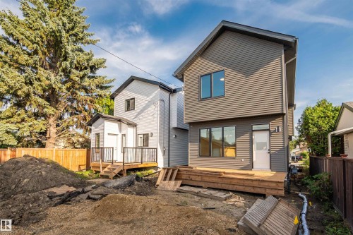 5606 105 Avenue Nw, Edmonton, AB - Outdoor