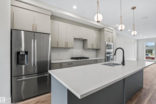 5606 105 Avenue Nw, Edmonton, AB - Indoor Photo Showing Kitchen With Double Sink With Upgraded Kitchen
