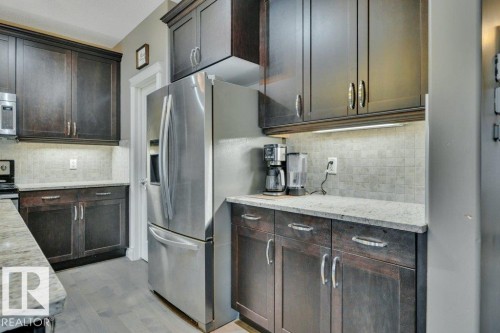 155 Kirpatrick Crescent, Leduc, AB - Indoor Photo Showing Kitchen