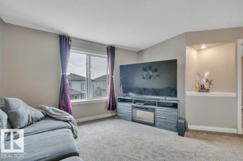 155 Kirpatrick Crescent, Leduc, AB - Indoor Photo Showing Living Room